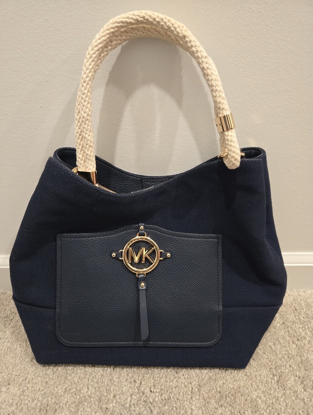 Michael Kors Amy Rope Hobo bag. Like new
